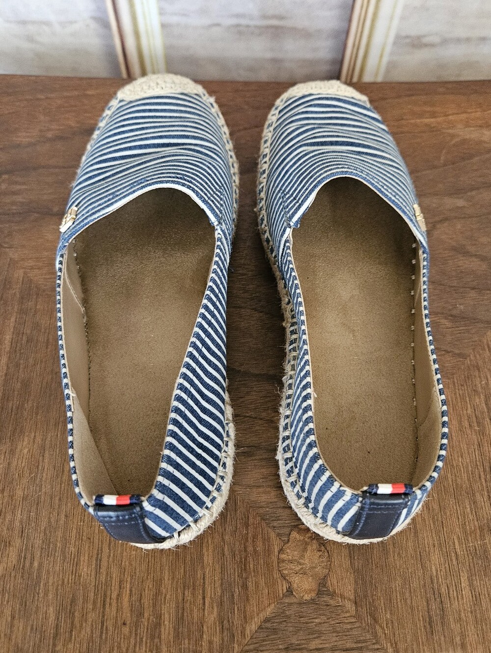 Tommy Hilfiger Women's Blue White Striped Espadrille Flats Slip On Shoes 7.5 M - Picture 6 of 14